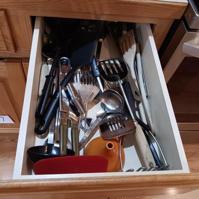 KITCHEN UTENSILS