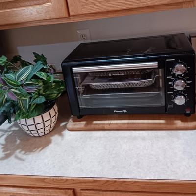 POWER XL AIR FRYER GRILL, WOODEN CUTTING BOARD AND FAUX PLANT