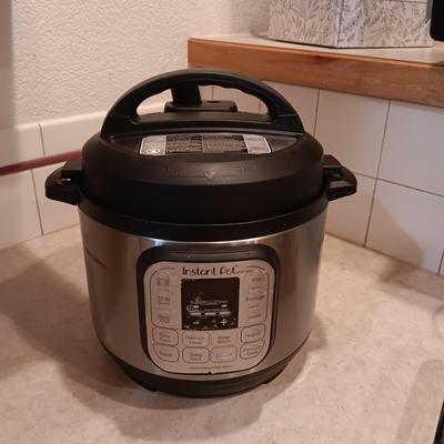 INSTANT POT, MUSHROOM BOWL AND BAKING DISH