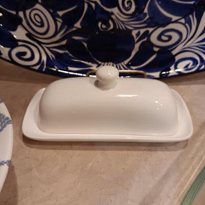 SERVING PIECES