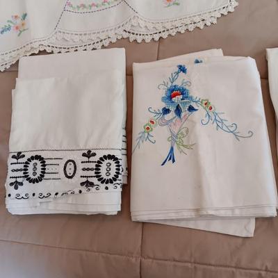 VINTAGE LINENS - PILLOWCASES, DOILIES AND DRESSER SCARVES