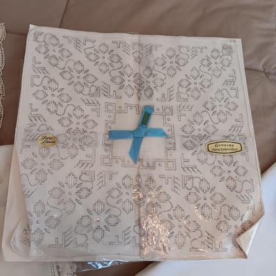 VINTAGE LINENS - PILLOWCASES, DOILIES AND DRESSER SCARVES