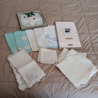 HANKIES, TEA TOWELS, DAMASK TABLECLOTH AND LINEN NAPKINS