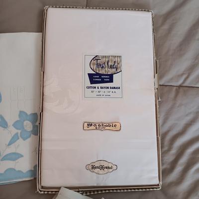 HANKIES, TEA TOWELS, DAMASK TABLECLOTH AND LINEN NAPKINS
