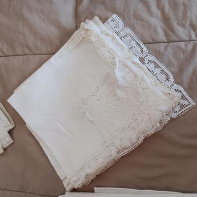 LINEN TABLECLOTHS, DRESSER SCARVES AND NAPKINS