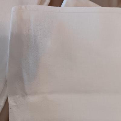 LINEN TABLECLOTHS, DRESSER SCARVES AND NAPKINS