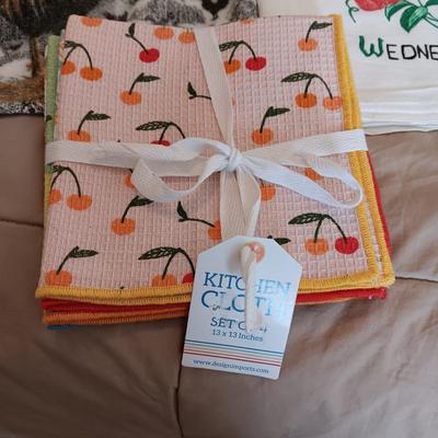 KITCHEN LINENS