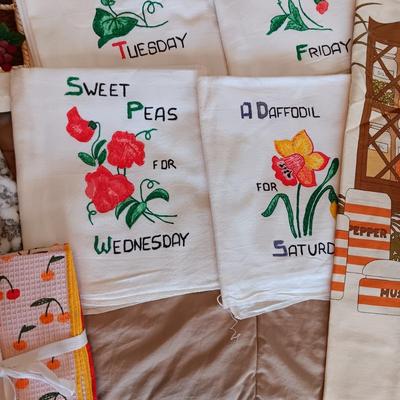 KITCHEN LINENS