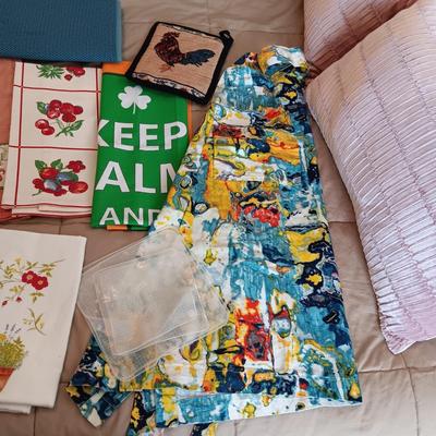 KITCHEN LINENS