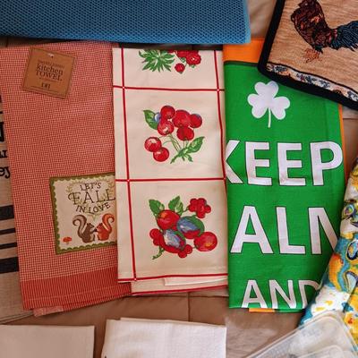 KITCHEN LINENS