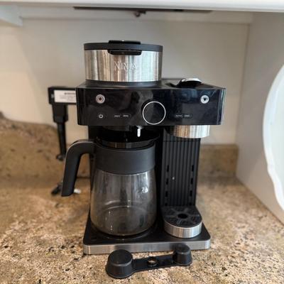 Ninja coffee maker/Nespresso pod machine