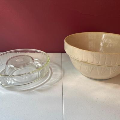 Vintage bakeware and Bowl