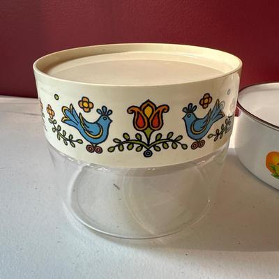 Collectible bowls and trays