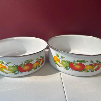 Collectible bowls and trays
