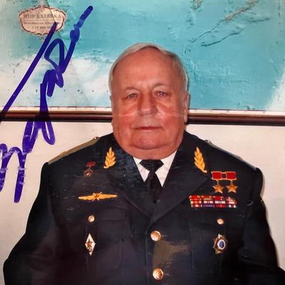 Victor Gorbatko signed photo