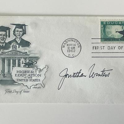Comic actor Jonathan Winters signed cover