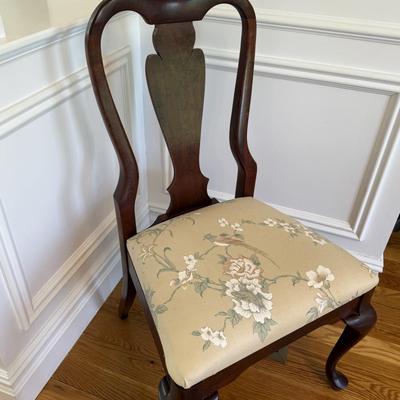 Beautiful oval dining table and 8 chairs with stunning upholstery
