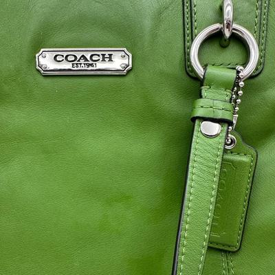 Coach Gallery Green Leather Tote Style Purse