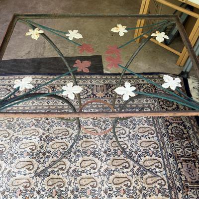 Cool floral table (no glass!)!