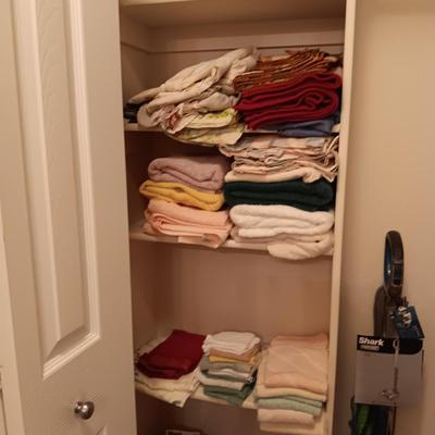 TOWELS, TABLECLOTHS AND PLACEMATS