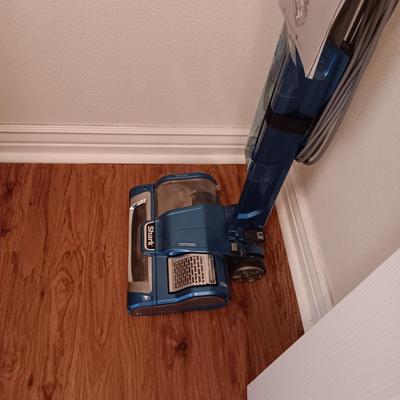 SHARK ROCKET BAGLESS VACUUM