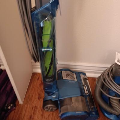 SHARK ROCKET BAGLESS VACUUM