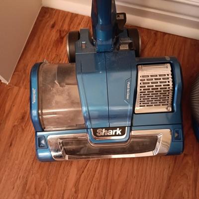 SHARK ROCKET BAGLESS VACUUM