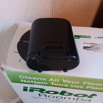 LIKE NEW ROBOT ROOMBA 595 PET SERIES