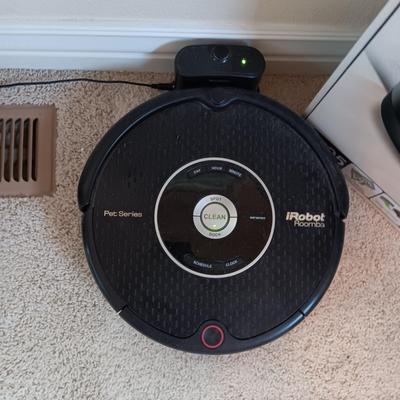 LIKE NEW ROBOT ROOMBA 595 PET SERIES