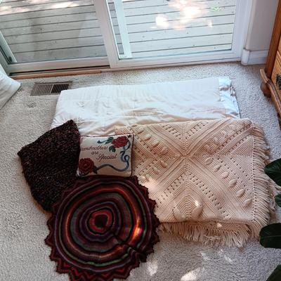 QUEEN BLANKET, KNIT AFGHAN AND LAP THROW