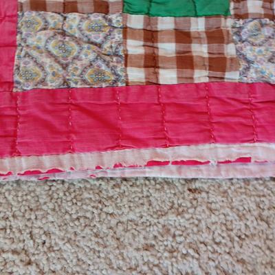 HAND STITCHED QUILT AND HANDMADE QUILT THROW