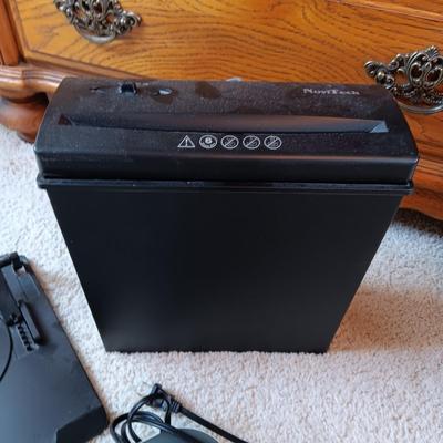 LAMINATOR. SMALL SHREDDER, PAPER CUTTER, DESK ORGANIZERS AND MORE