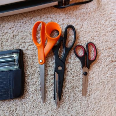 LAMINATOR. SMALL SHREDDER, PAPER CUTTER, DESK ORGANIZERS AND MORE