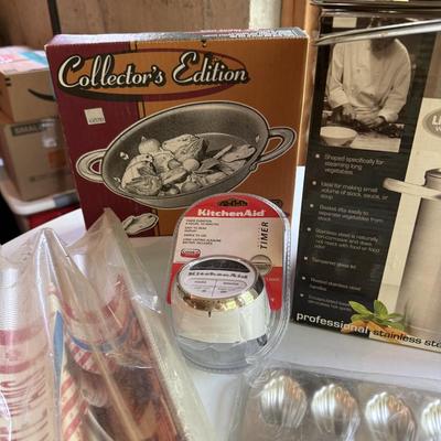 Lot of mostly new baking items