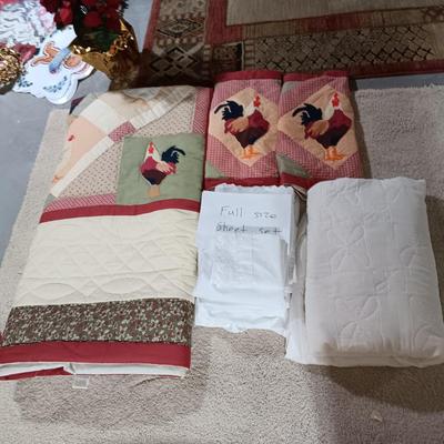 FULL SIZE COMFORTER W/SHAMS AND FULL SIZE SHEET SET