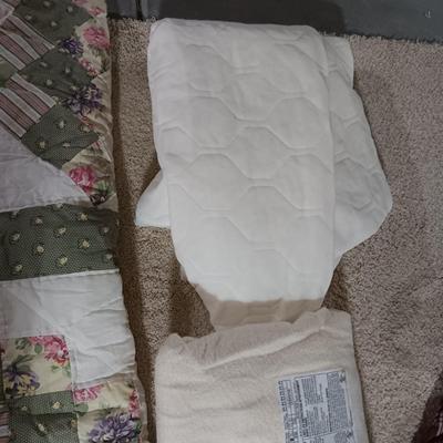 FULL SIZE COMFORTER, MATTRESS COVER AND ELECTRIC BLANKET
