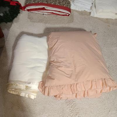 FULL SIZE DOWN FILLED COMFORTER AND MATTRESS COVER