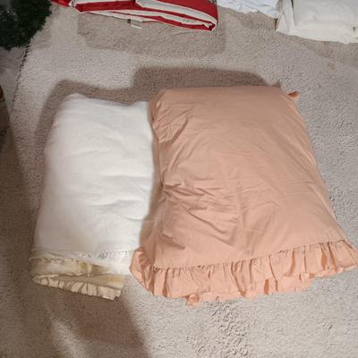 FULL SIZE DOWN FILLED COMFORTER AND MATTRESS COVER