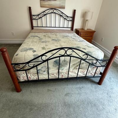 Full size metal and wood bed