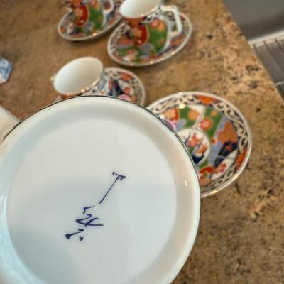 Six gorgeous Asian tea cups in fun colors