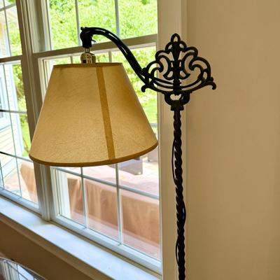 Floor lamp