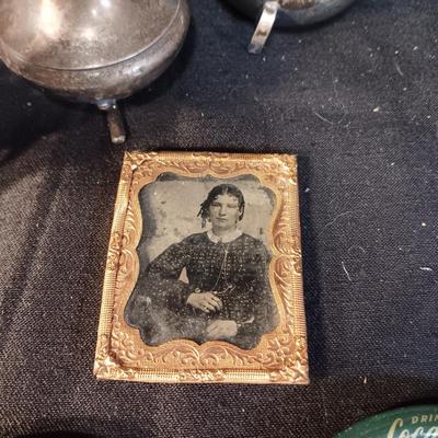 SMALL COLLECTIBLES
