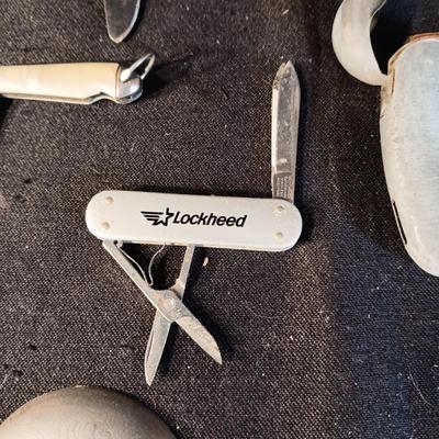 POCKET KNIVES