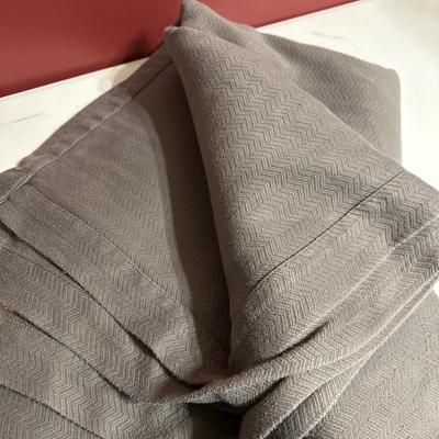 Blankets and Fitted sheet