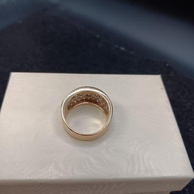 14K GOLD RING 9.00g SIZE 7 1/2