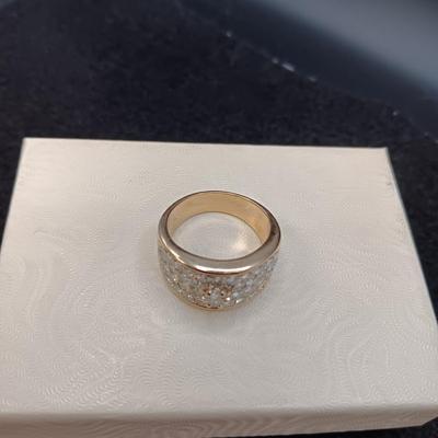14K GOLD RING 9.00g SIZE 7 1/2