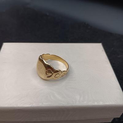 18K GOLD RING 7.75g SIZE 7 1/2