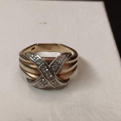 10K GOLD RING 4.68g SIZE 5 1/4