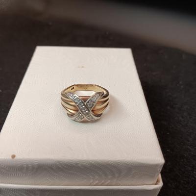 10K GOLD RING 4.68g SIZE 5 1/4