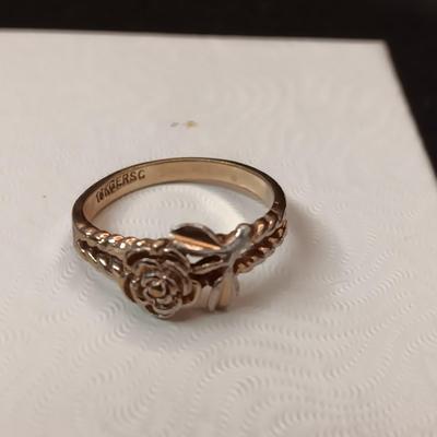 18K GOLD RING MARKED GER SC 2.34g SIZE 7 1/2